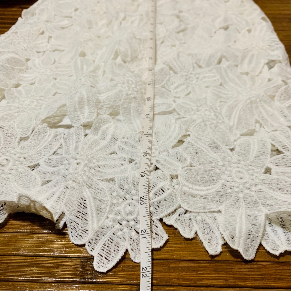 SOLD NWT White Flower Lace Crochet Pencil Skirt - Picture 3 of 6